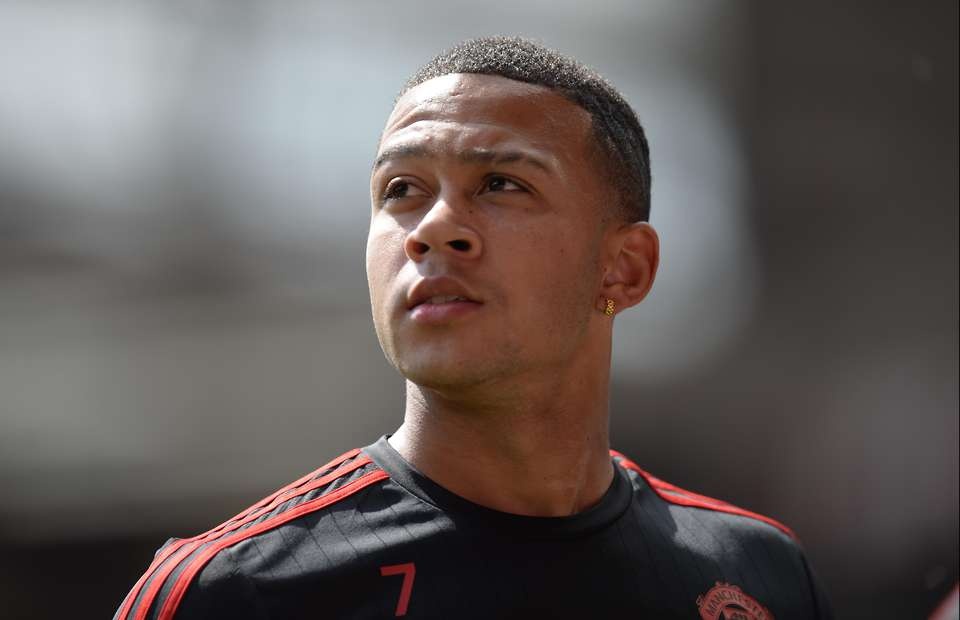 Memphis Depay: ‘Toi se tiep buoc Ronaldo, Messi’ hinh anh