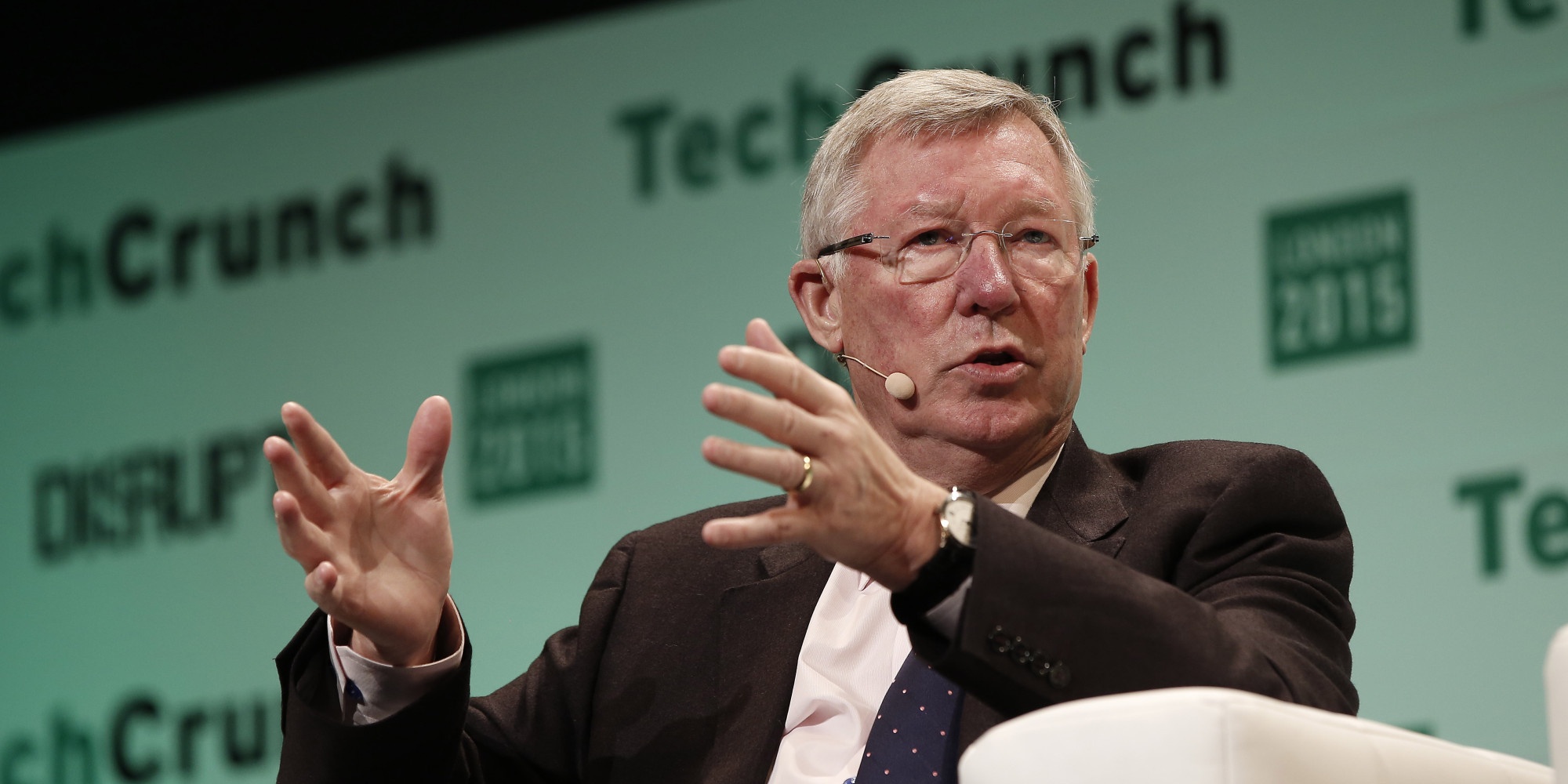 Sir Alex Ferguson tiet lo tuong lai cua Louis Van Gaal hinh anh