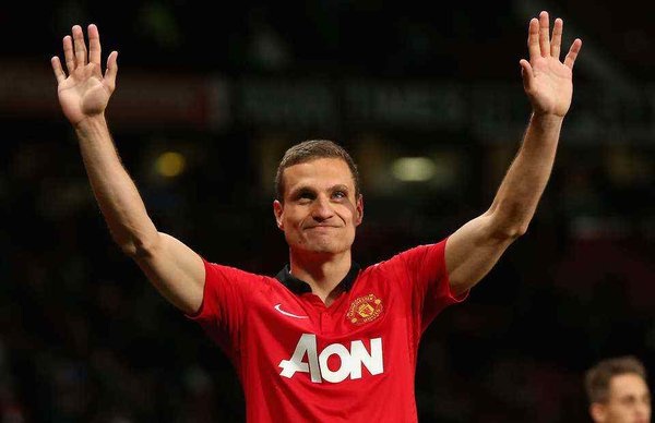 Nemanja Vidic giai nghe hinh anh