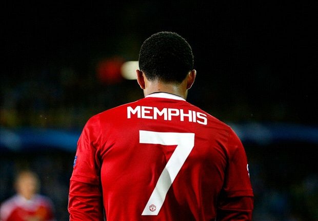 Co dong vien MU doi tong co Memphis Depay hinh anh