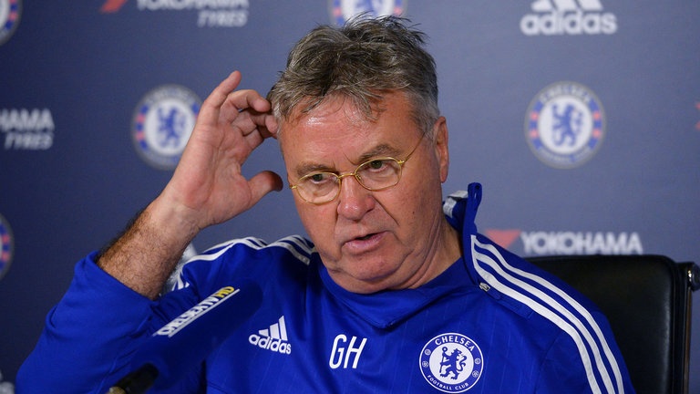 Guus Hiddink lap ky luc tai Chelsea anh 1