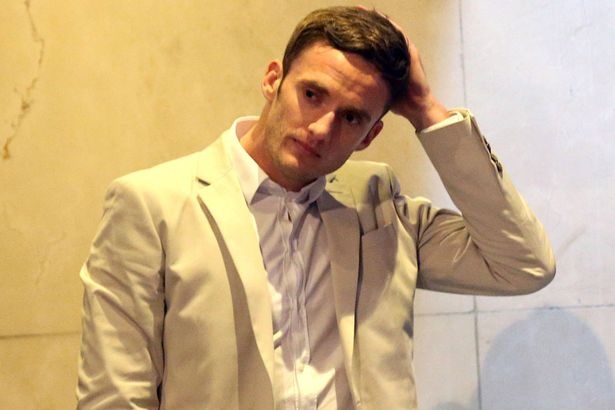 Nhom cau thu Leicester bi phan biet doi xu tai London hinh anh