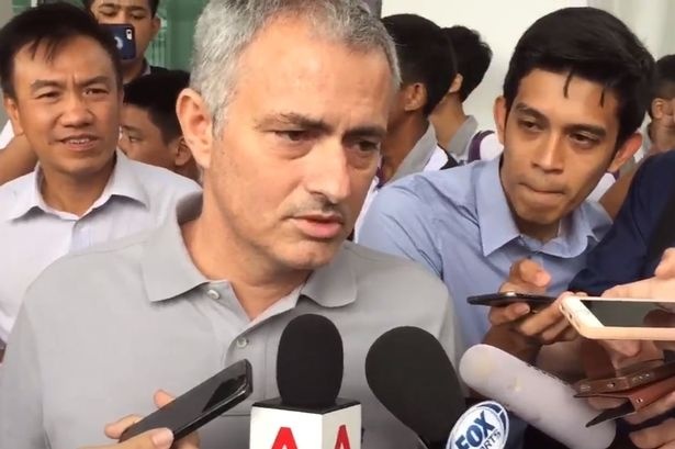Mourinho tro lai anh 1