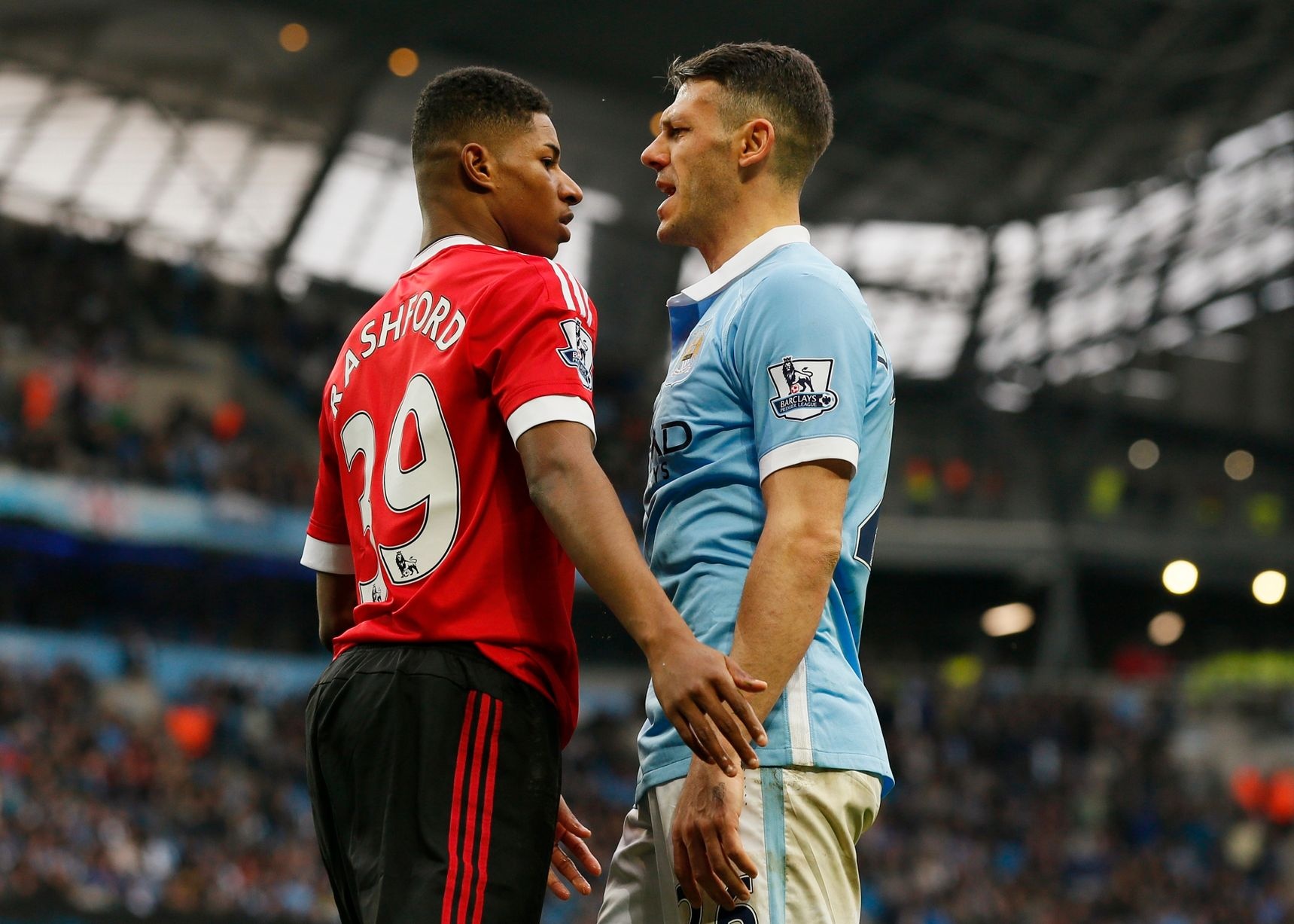 Nhung diem nhan sau tran derby Manchester hinh anh