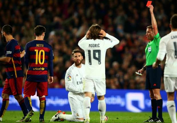 Pique đổ lỗi cho thẻ đỏ của Ramos ảnh 1 Pique do loi cho the do cua Ramos anh 1