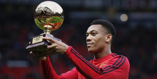 Martial phá kỷ lục ảnh 1 Martial pha ky luc anh 1