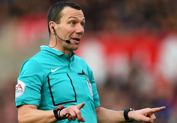 BTC Premier League thang tay loai trong tai la fan Leicester hinh anh