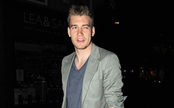 Bendtner bị sa thải ảnh 1 Bendtner bi sa thai anh 1