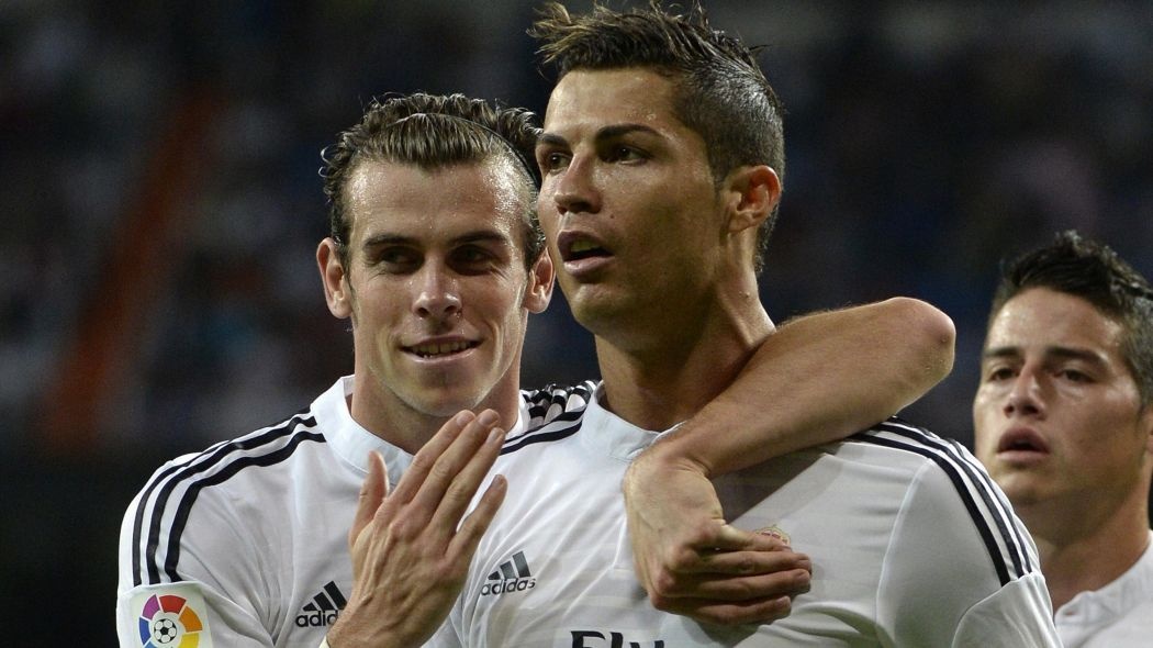 Zidane ca ngoi Bale truoc mat Ronaldo hinh anh