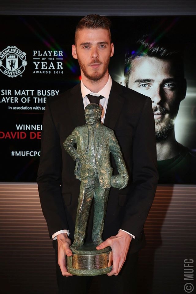 De Gea nhận giải cầu thủ hay nhất MU ảnh 1 De Gea nhan giai cau thu hay nhat MU anh 1