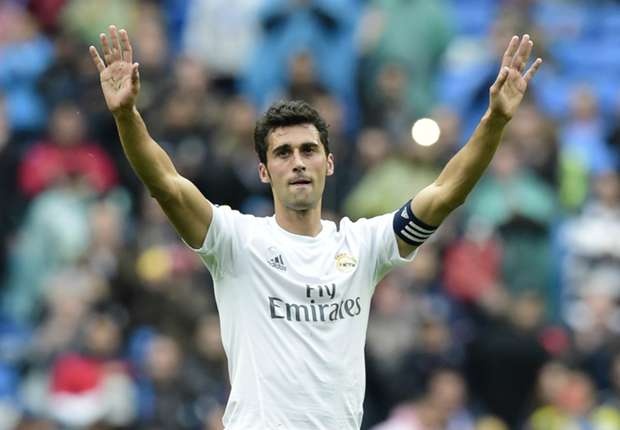 pique làm hòa Arbeloa ảnh 1 pique lam hoa Arbeloa anh 1