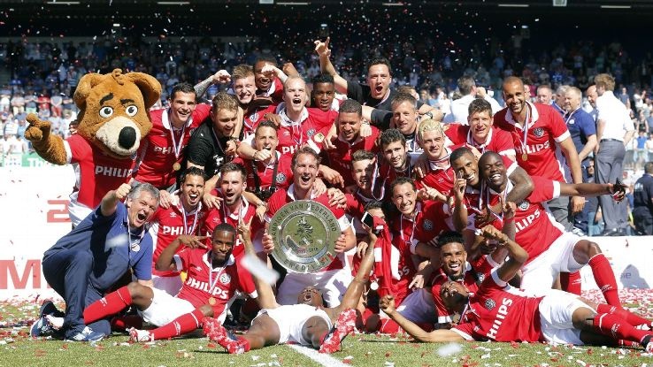 PSV vo dich Ha Lan day kich tinh hinh anh