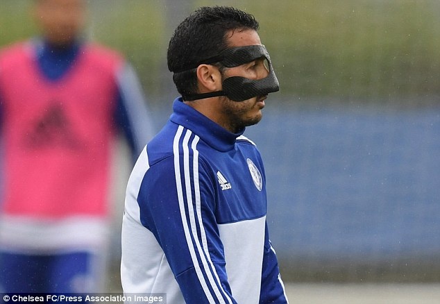 Pedro deo mat na o tran gap Liverpool vi ly do lang xet hinh anh