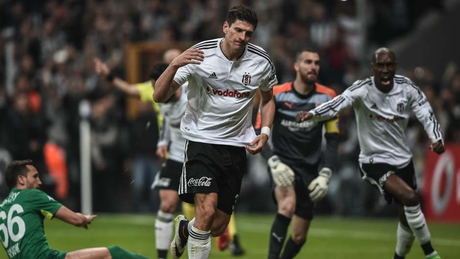 15 ban hop dong chat luong nhat mua giai qua anh 10