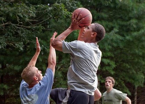 Tong thong Obama khien binh si tram tro vi cu nem ro ba diem hinh anh