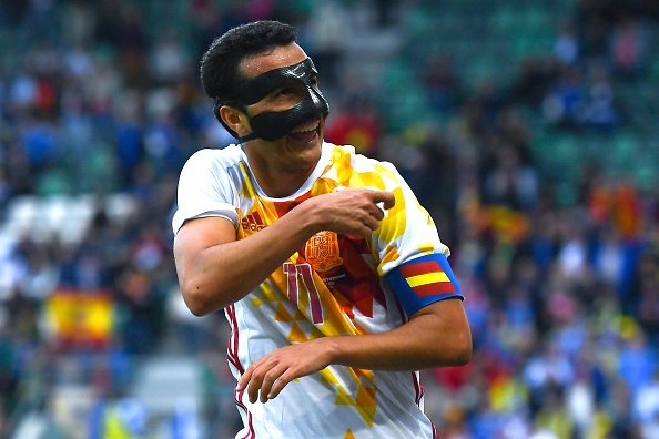 Pedro lap cong giup Tay Ban Nha thang de Bosnia hinh anh