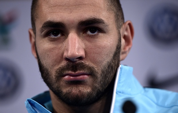 Khong duoc du EURO, Benzema chi trich HLV Didier Deschamps hinh anh