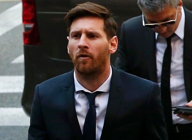 Messi dung tien boi thuong danh du lam tu thien hinh anh