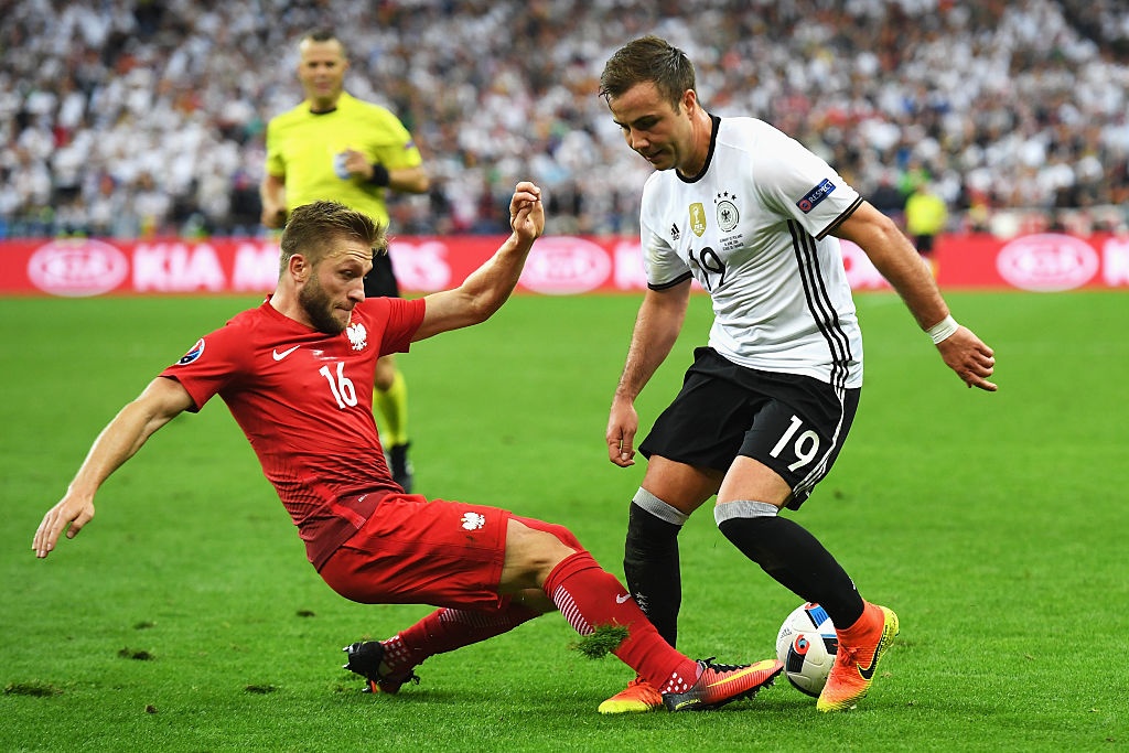 doi hinh te nhat luot hai vong bang Euro anh 9