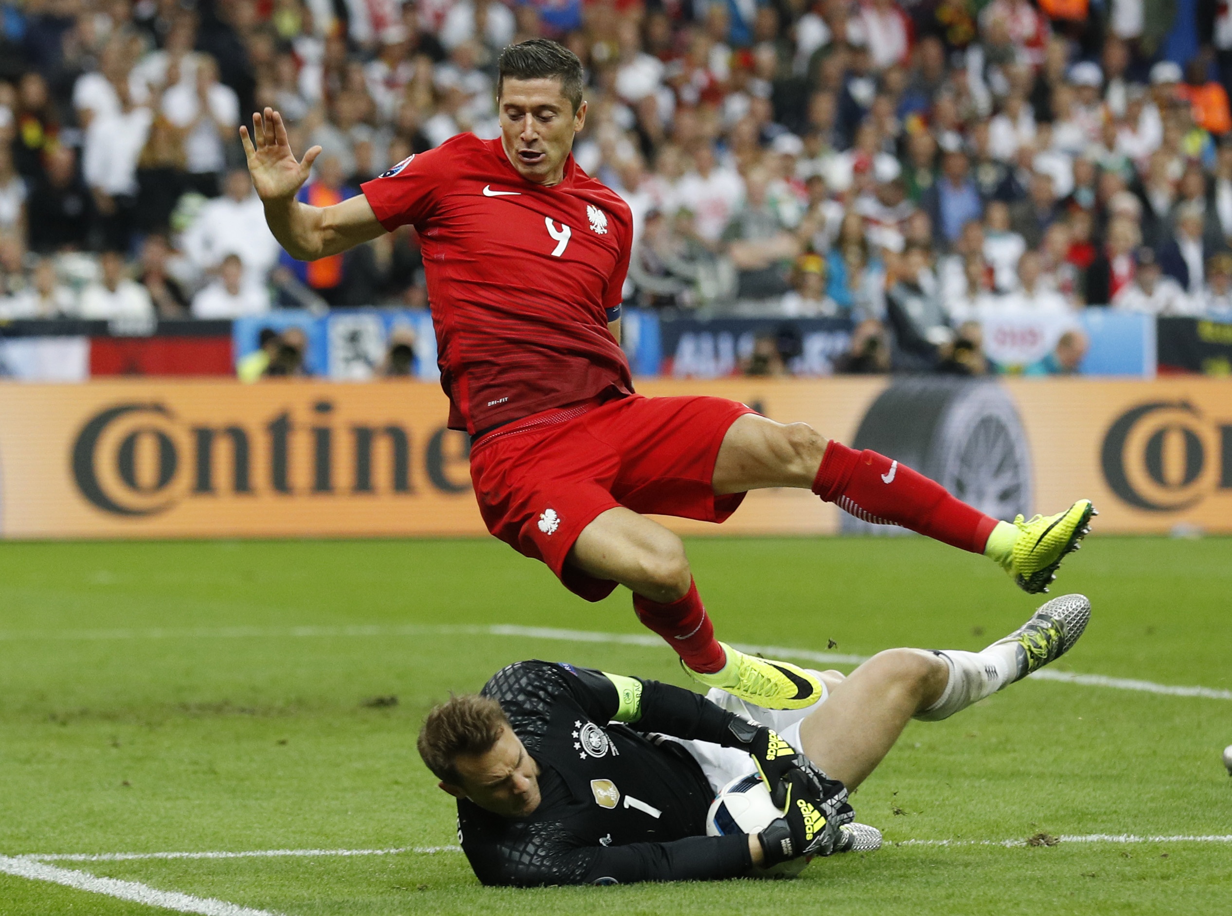 doi hinh te nhat luot hai vong bang Euro anh 10