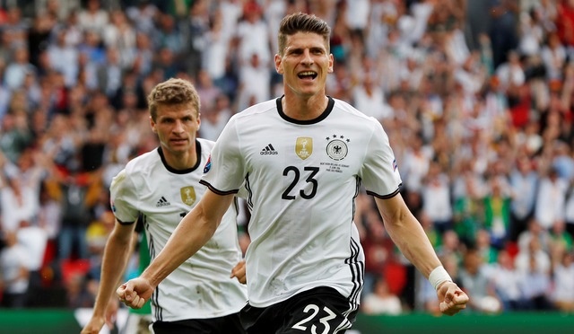 Duc, Ba Lan gianh ve di tiep bang hai chien thang hinh anh