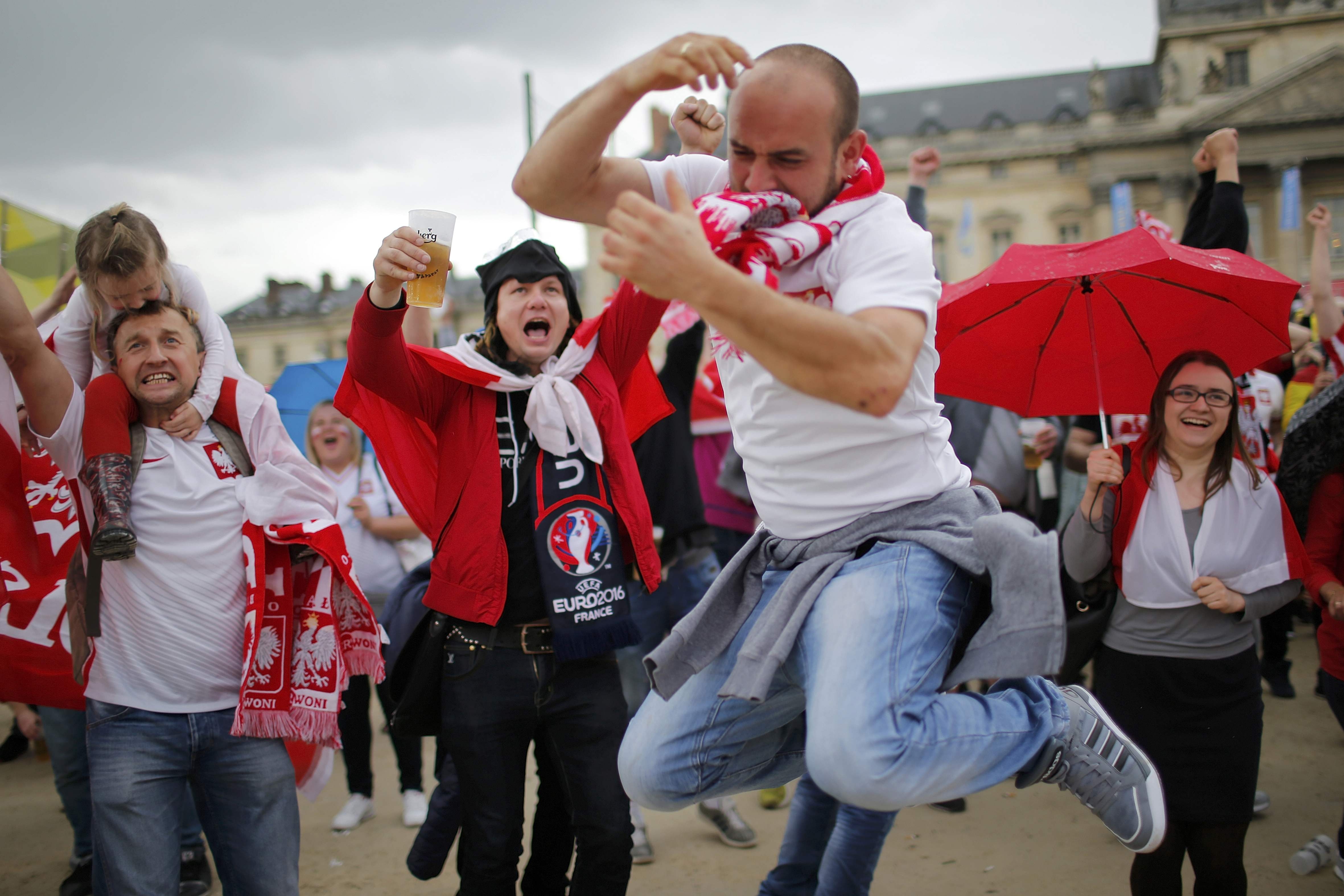 Ba Lan vuot qua vong bang anh 7