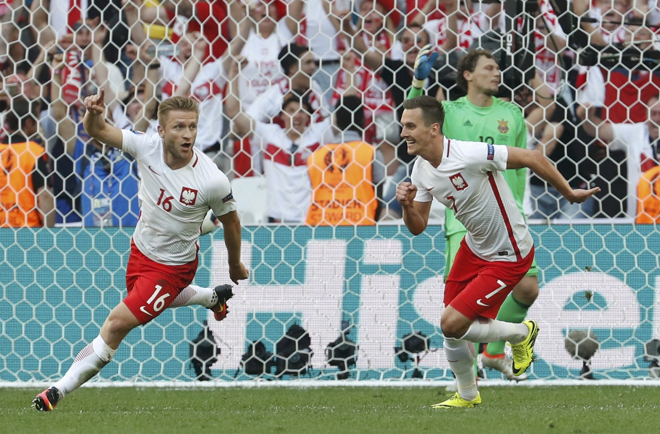 Ba Lan vuot qua vong bang anh 1