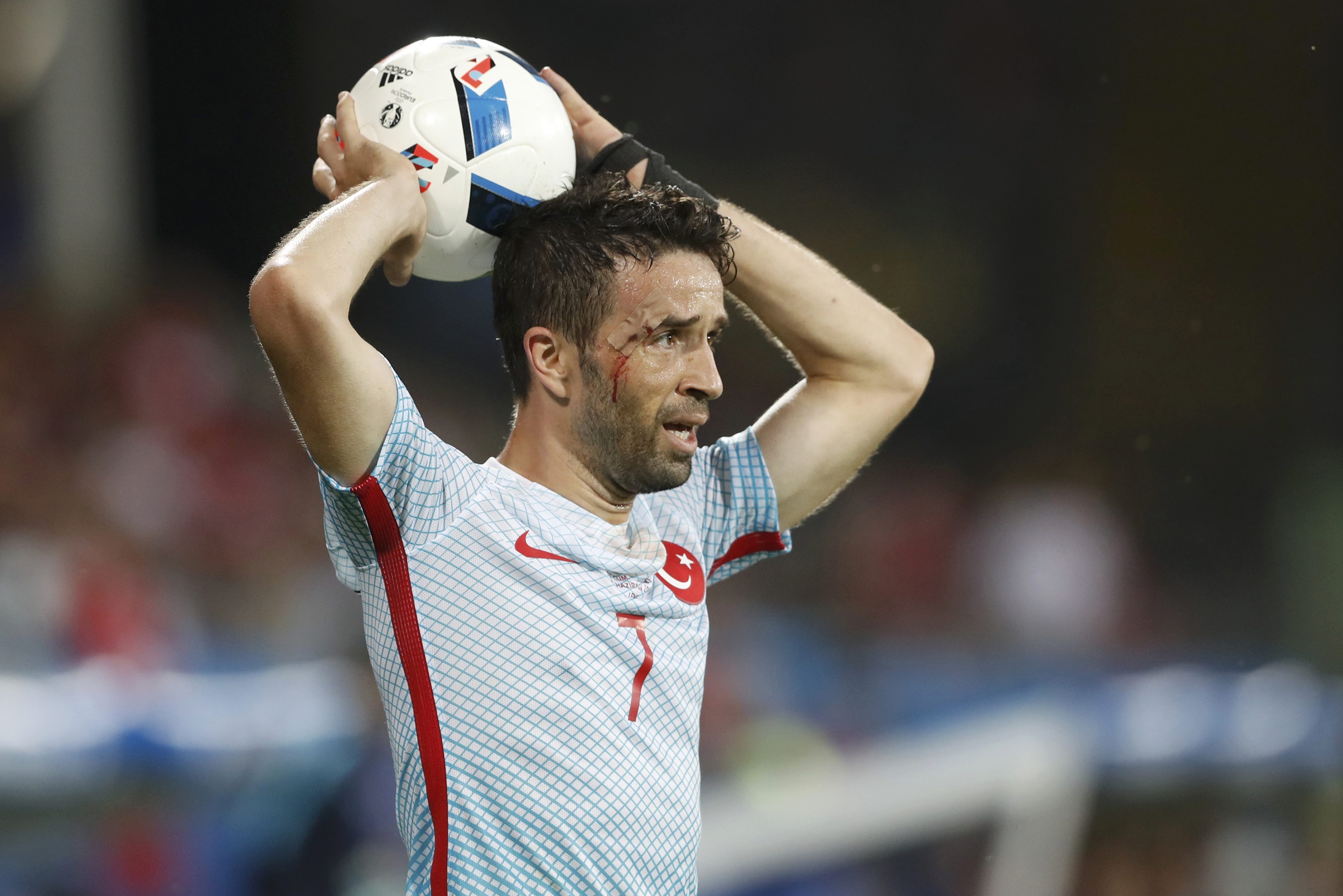 doi hinh te nhat vong bang Euro anh 3