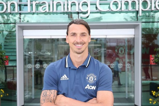 Vua den MU, Ibrahimovic da lap ky luc ve suc manh hinh anh