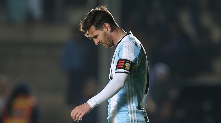 Nhung be boi noi tieng trong su nghiep Lionel Messi hinh anh