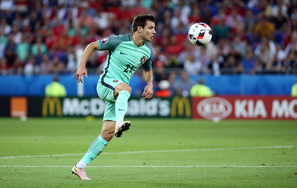 so sanh doi hinh bo dao nha phap anh 14