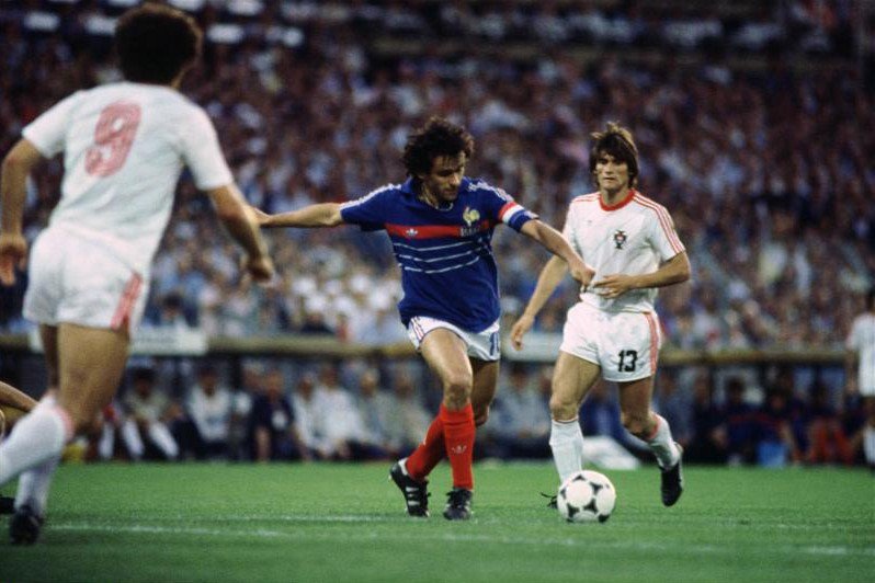 14 cau thu tung gianh giay vang Euro anh 7