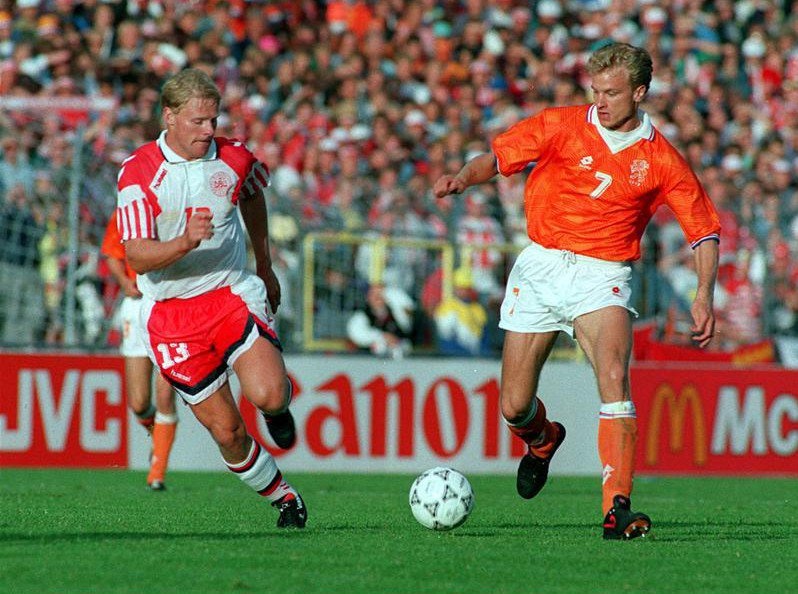 14 cau thu tung gianh giay vang Euro anh 9