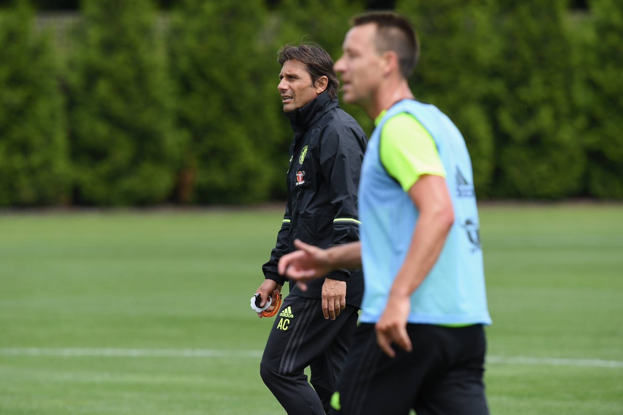 antonio conte ra mat chelsea anh 2