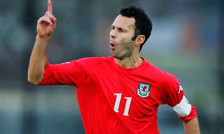 Chuyen nhuong 14/7: Ryan Giggs tai xuat o tuoi 42 hinh anh