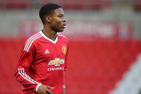 doi hinh tran dau dau tien cua mourinho anh 3