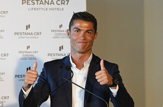 Ronaldo duoc lay ten de dat cho san bay hinh anh