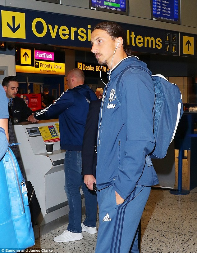 ibrahimovic ra mat MU anh 1