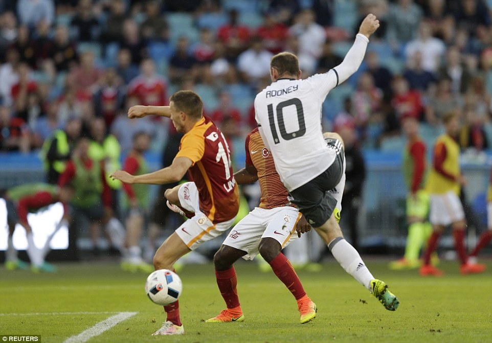 ibra ghi ban giup MU thang galatasaray anh 5