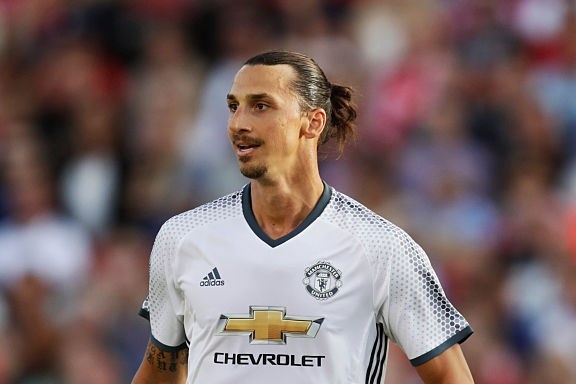 Ibrahimovic phan khich vi MU sap chieu mo Pogba hinh anh