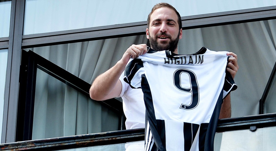 Giảm giá Pizza nếu Higuain dính chấn thương ảnh 1 Giam gia Pizza neu Higuain dinh chan thuong anh 1