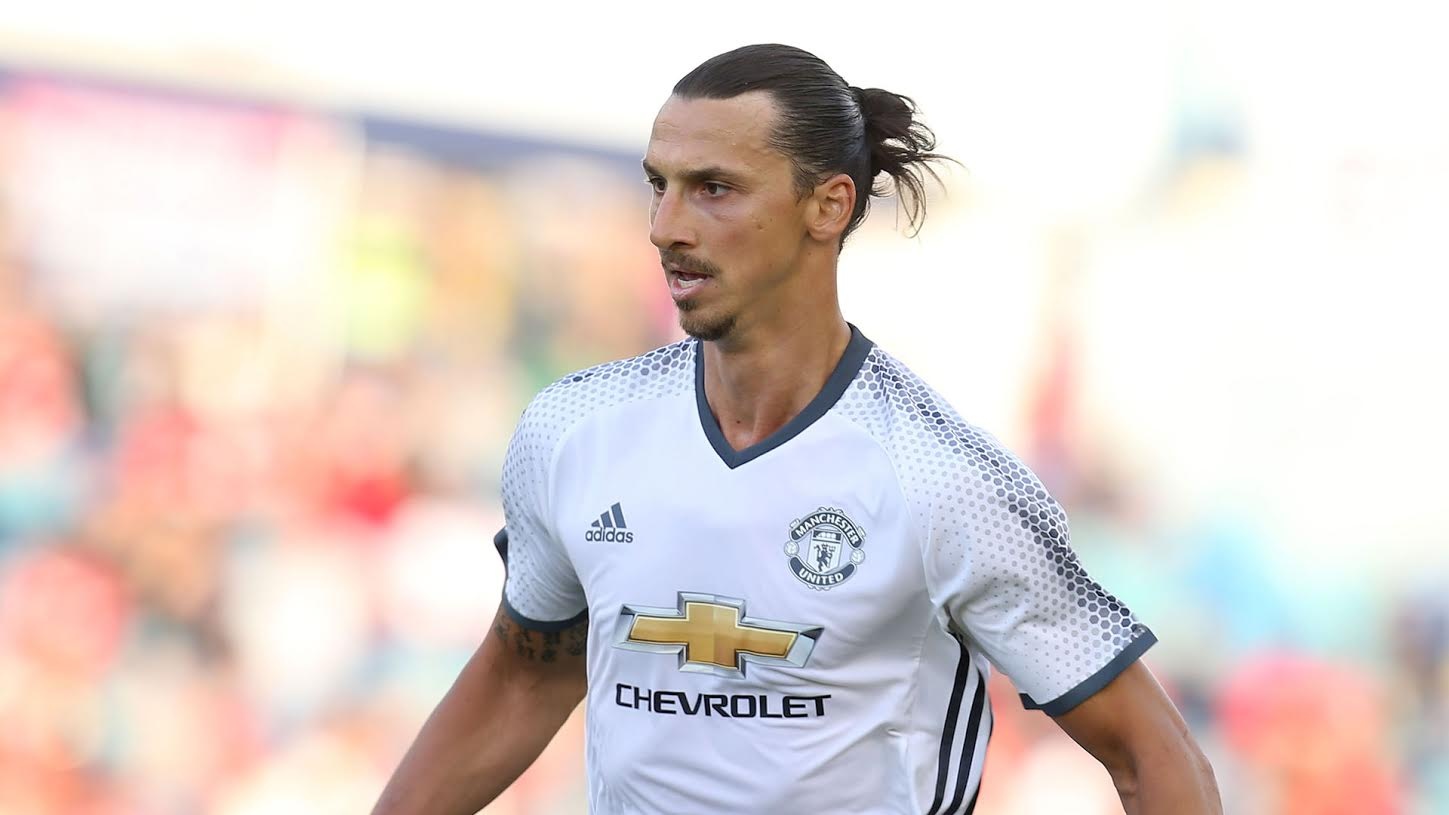 Tai sao Ibra 34 tuoi van sung, con Rooney 30 da sa sut? hinh anh