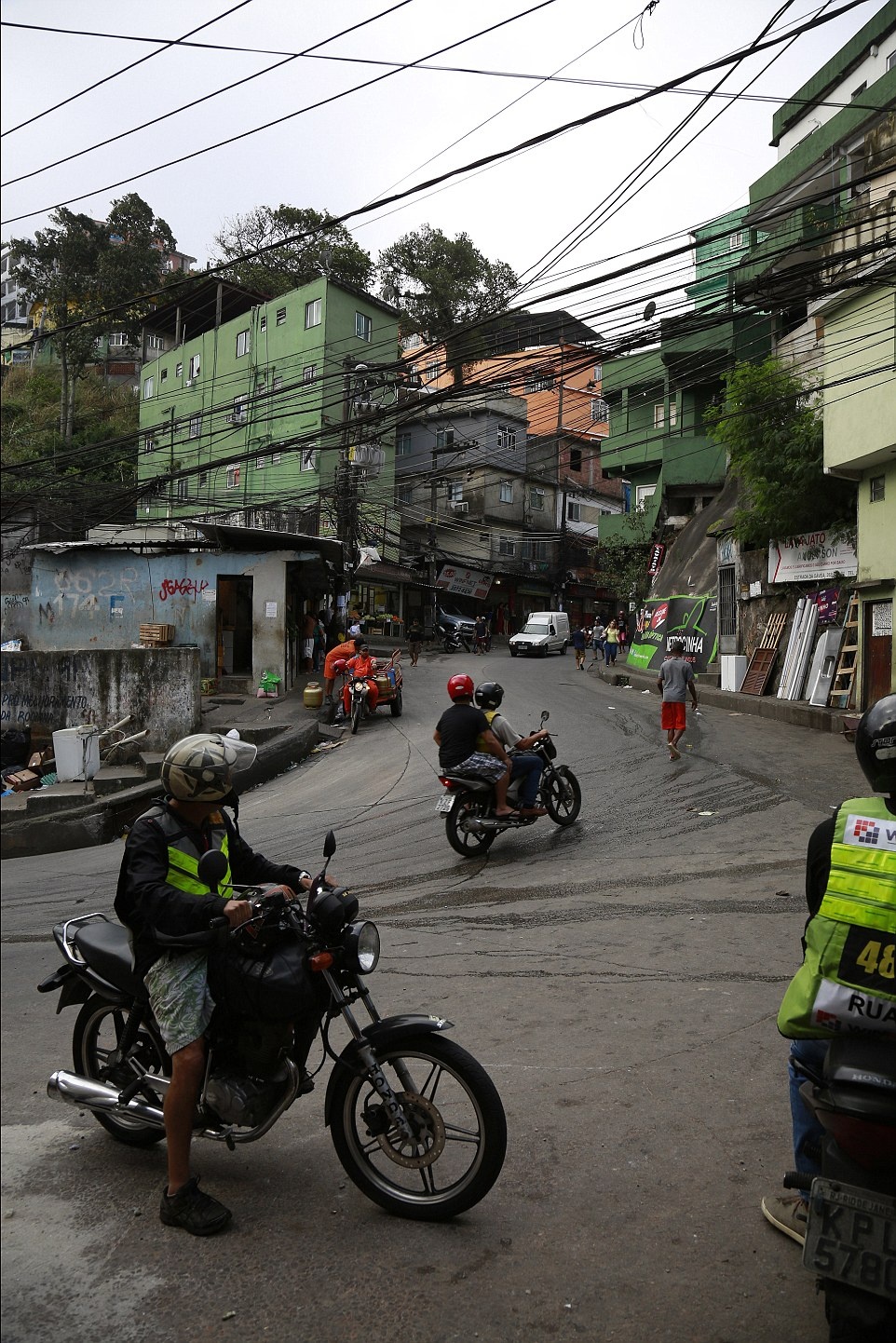 Khach san o chuot 11 do la cho du khach anh 8