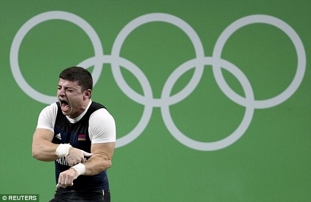 Nha vo dich chau Au gay gap tay o muc ta 195 kg anh 4