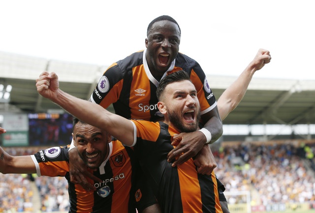 DKVD Leicester nhan that bai ngay tran mo man Premier League hinh anh