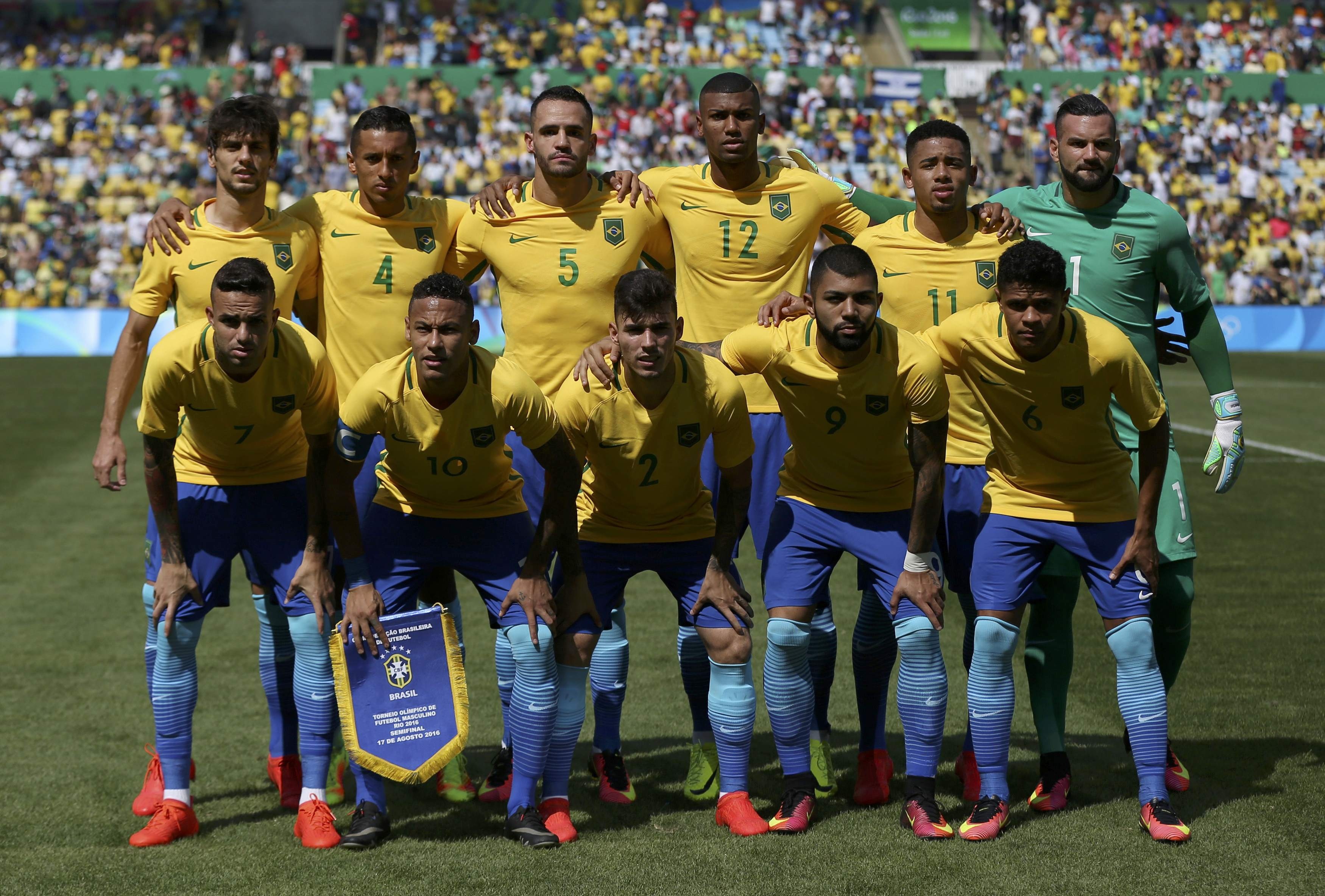 Neymar di vao lich su The van hoi anh 1