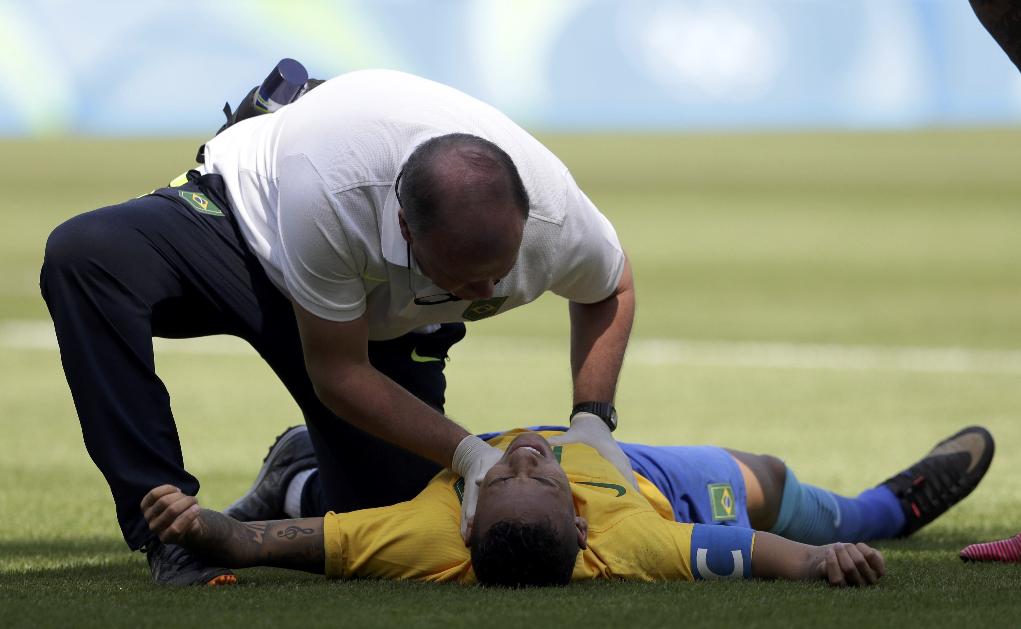 Neymar di vao lich su The van hoi anh 3