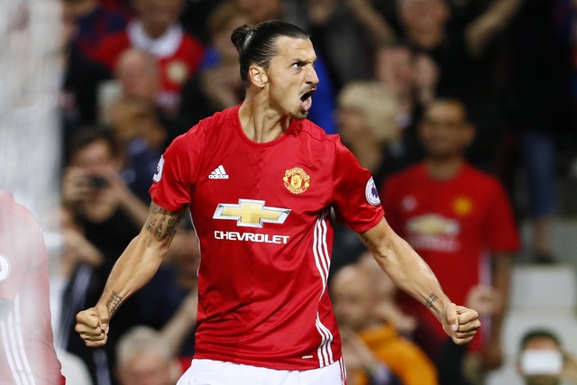 Ibrahimovic lap cu dup, MU de dang vuot ai Southampton hinh anh