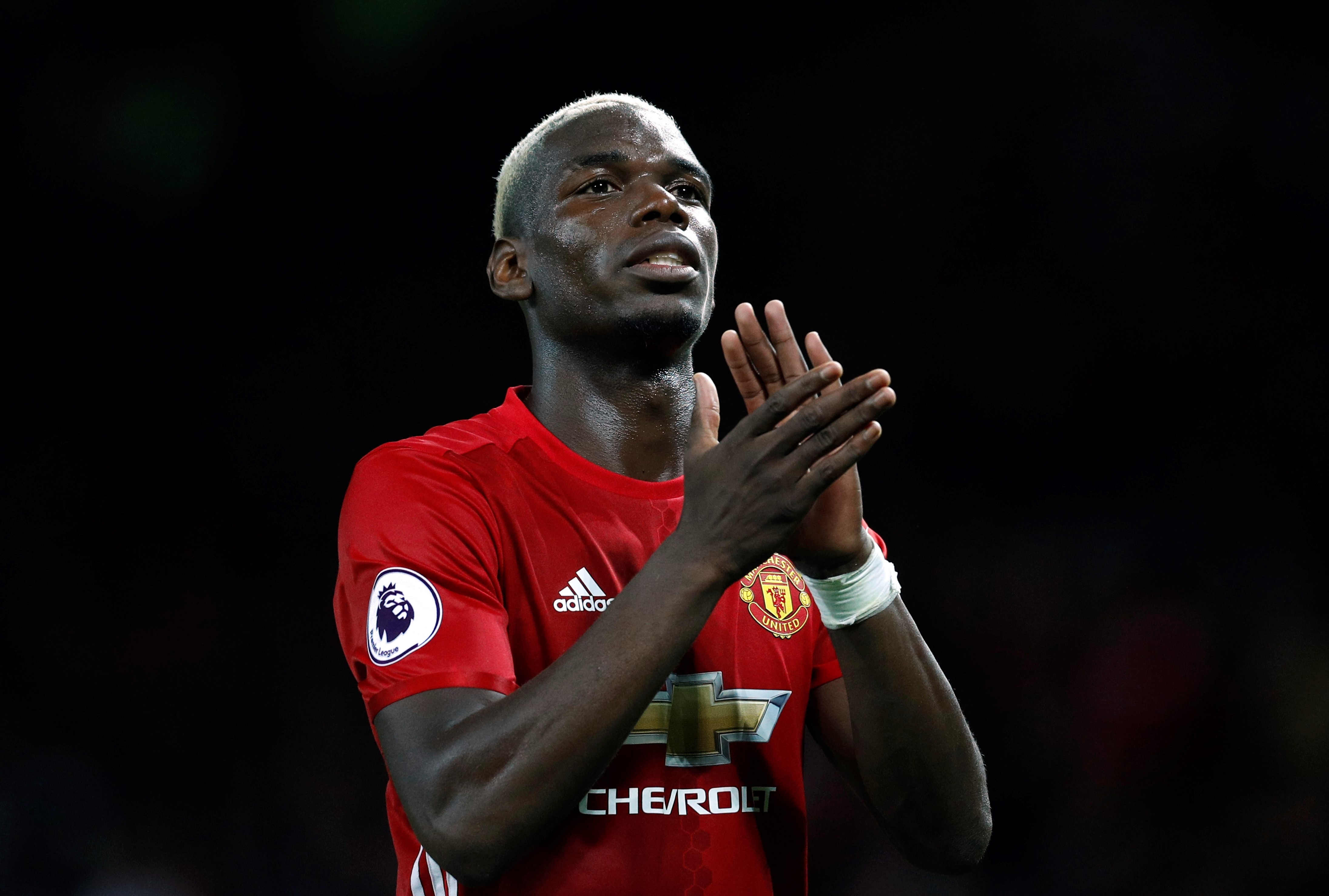 Ngay ve tron ven cua Pogba tai MU sau 4 nam xa cach hinh anh