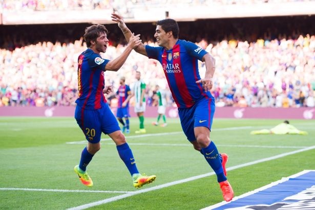 suarez ghi 4 hattrick trong 6 trận ảnh 2 suarez ghi 4 hattrick trong 6 tran anh 2